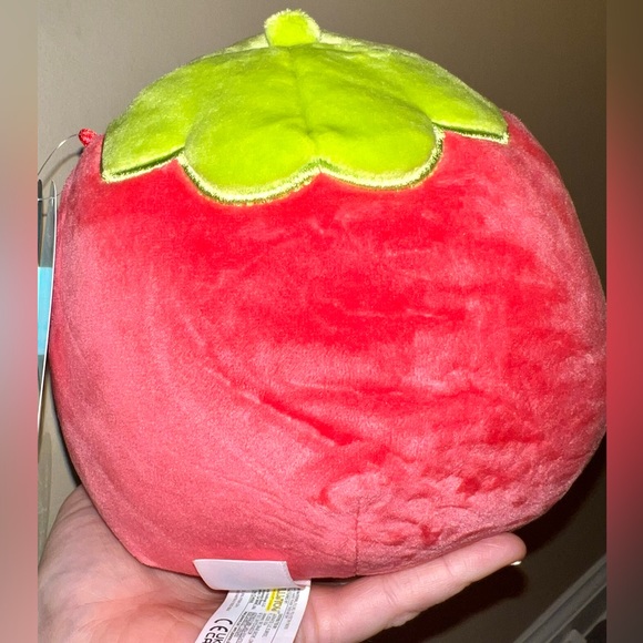Squishmallows Scarlet the Strawberry - Picture 2 of 3